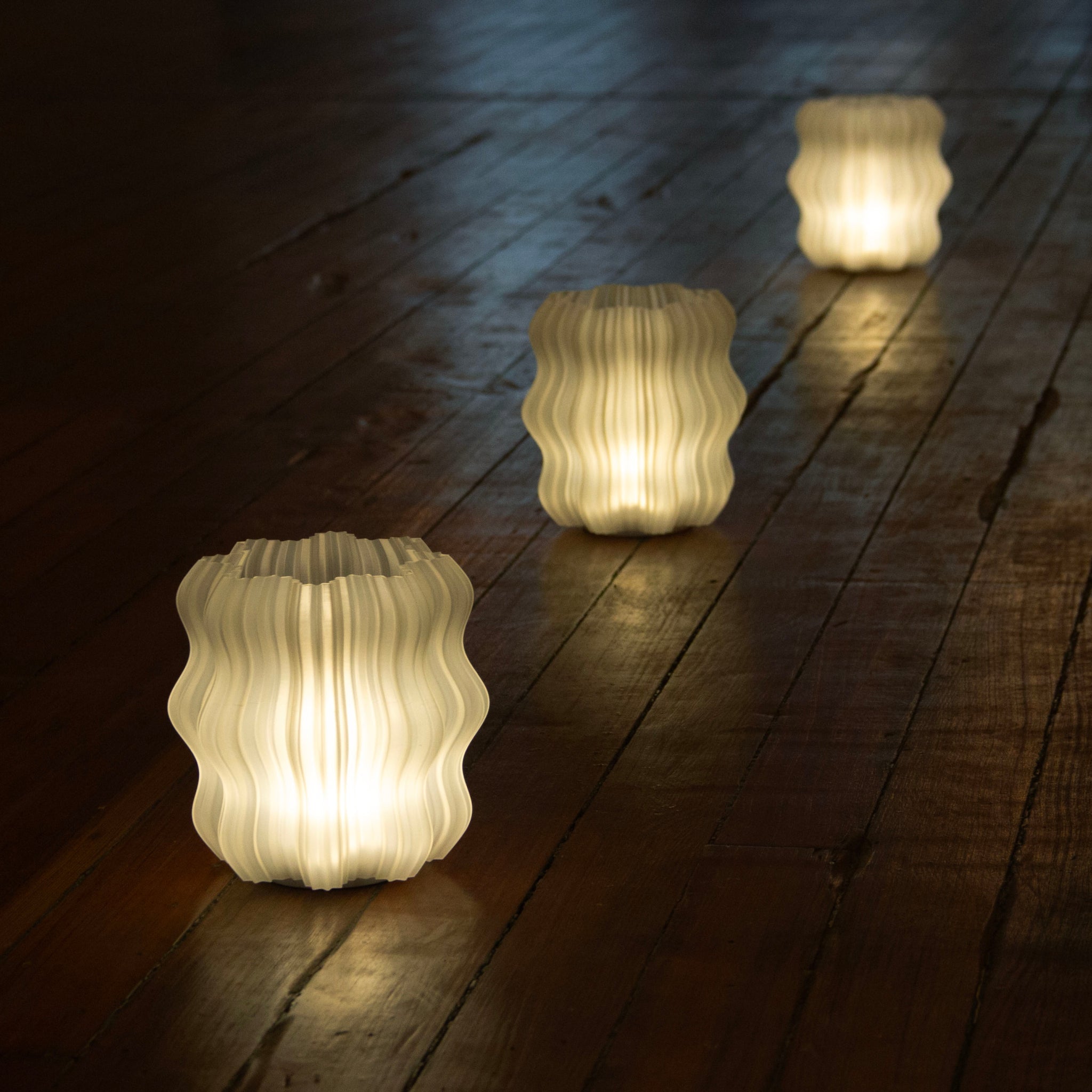 Cordless Mini Wavy Lamp